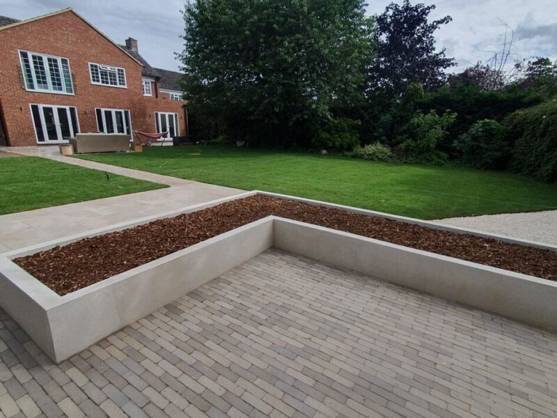 Cambridgeshire Landscapes & Design | Patios | Driveways | Fencing | Decking | Garden Rooms | Garden Design & Build | Security Fencing | Automated Gates | Resin Driveways