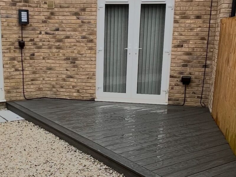 Cambridgeshire Landscapes & Design | Patios | Driveways | Fencing | Decking | Garden Rooms | Garden Design & Build | Security Fencing | Automated Gates | Resin Driveways