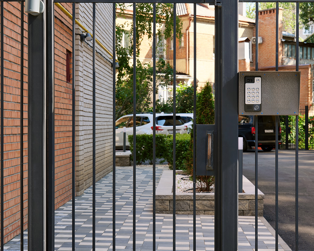 Cambridgeshire Landscapes & Design | Patios | Driveways | Fencing | Decking | Garden Rooms | Garden Design & Build | Security Fencing | Automated Gates | Resin Driveways