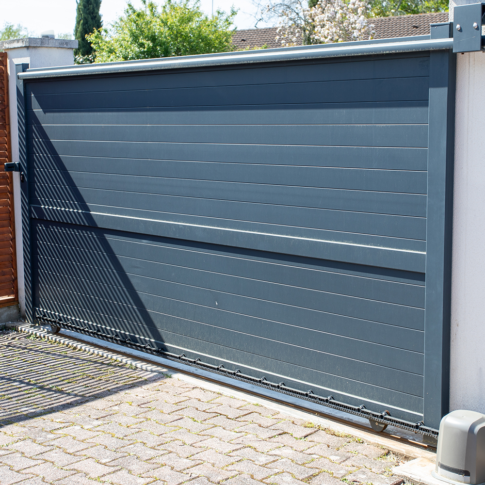 Cambridgeshire Landscapes & Design | Patios | Driveways | Fencing | Decking | Garden Rooms | Garden Design & Build | Security Fencing | Automated Gates | Resin Driveways
