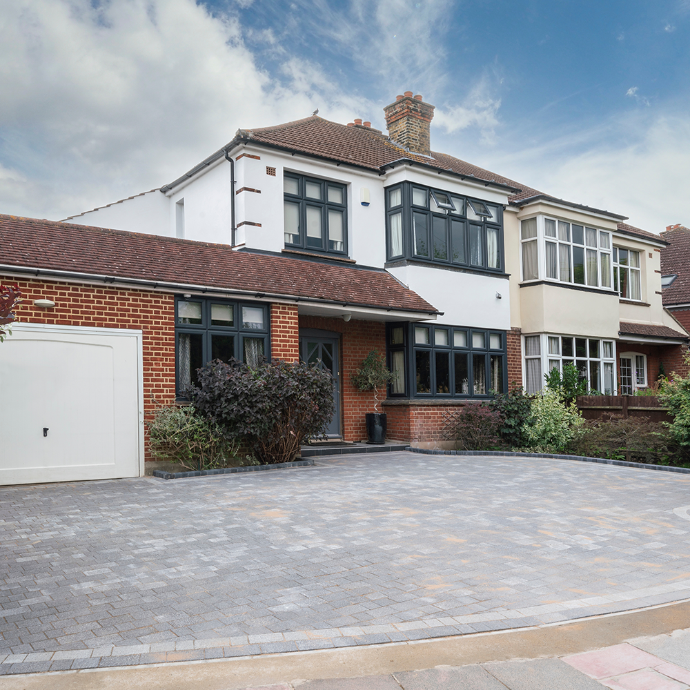 Cambridgeshire Landscapes & Design | Patios | Driveways | Fencing | Decking | Garden Rooms | Garden Design & Build | Security Fencing | Automated Gates | Resin Driveways