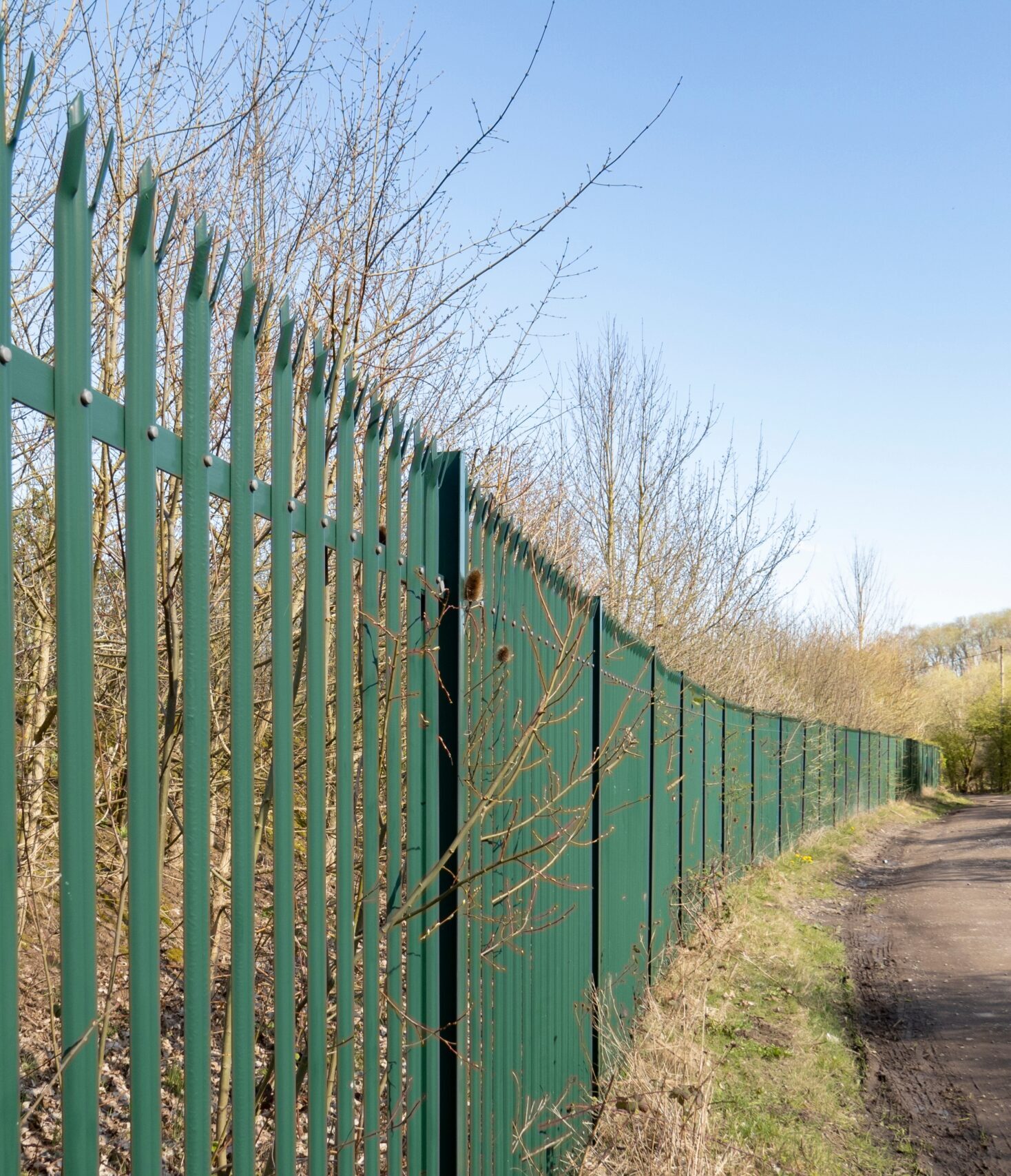 Cambridgeshire Landscapes & Design | Patios | Driveways | Fencing | Decking | Garden Rooms | Garden Design & Build | Security Fencing | Automated Gates | Resin Driveways